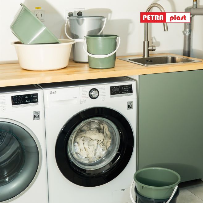 Novoroční úklid? Jo… nebo taky ne 😄 Ale vědro se hodí vždycky 🙂🧹